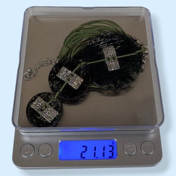 (2/$20) Green Acrylic Pendant Necklace - Picture 6 of 6